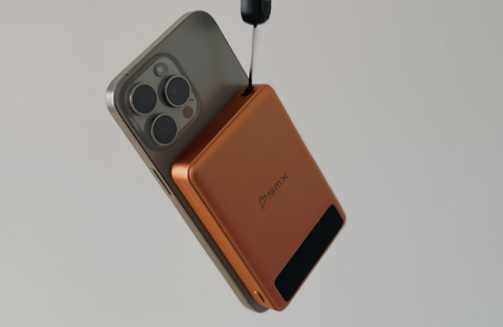 What to Carry When Your Phone Barely Lasts Through the Commute